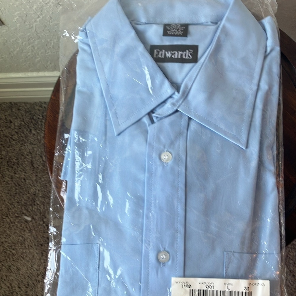 Edwards: Light Blue Long Sleeve Buttom down shirt- L (neck 16-16.5) - Picture 6 of 16